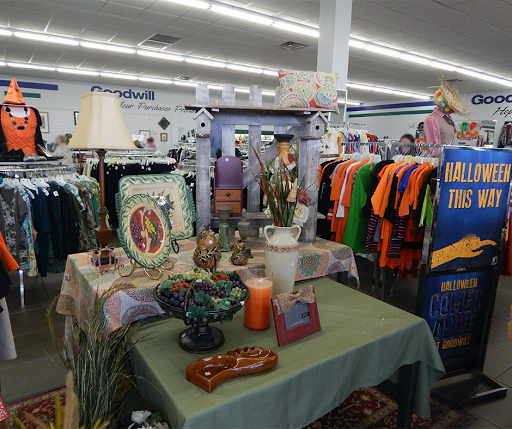 Thrift Store «Goodwill Store and Donation Center (Joplin)», reviews and photos