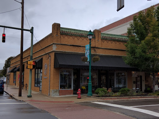 Book Store «Paragraphs Bookstore», reviews and photos, 229 S Main St, Mt Vernon, OH 43050, USA