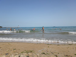 Foto de Trakata beach com baía longa