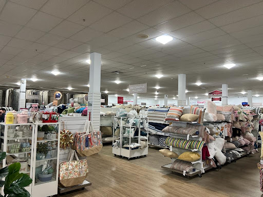 Department Store «HomeGoods», reviews and photos, 558 New York Ave, Lyndhurst, NJ 07071, USA