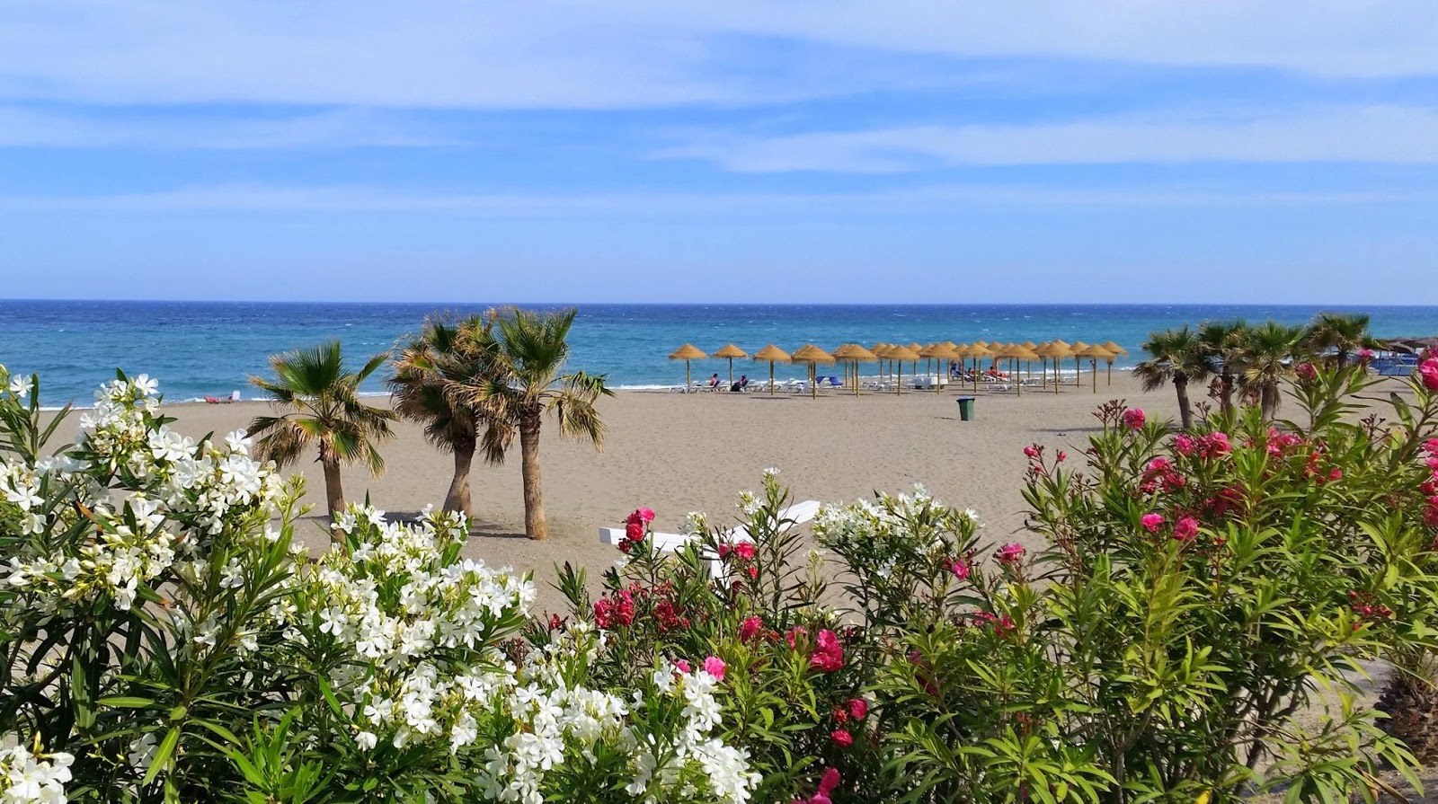 Foto van Playa de la Mena - populaire plek onder ontspanningskenners