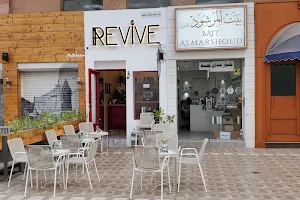 revive cafe image