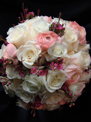 Florist «Petals-N-Glass Boutique», reviews and photos, 4474 W 8th St, Cincinnati, OH 45238, USA