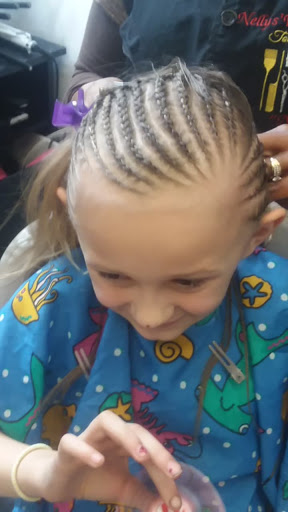 Beauty Salon «Nellys Ville Hair Salon», reviews and photos, 3213 E 14th St, Des Moines, IA 50316, USA