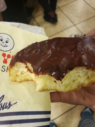 Donut Shop «Yum Yum Donuts», reviews and photos, 12821 Valley View Ave, La Mirada, CA 90638, USA