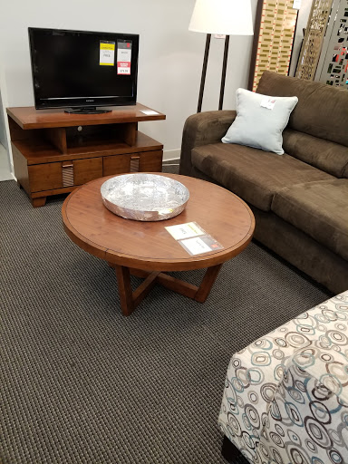 CORT Furniture Rental & Clearance Center, 7400 Squire Ct, West Chester Township, OH 45069, USA, 