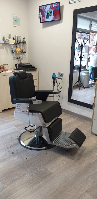 Información y opiniones sobre Peluquería Berto de Oviedo