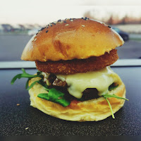 Aliment-réconfort du Restauration rapide Jeep's burger à Néron - n°1