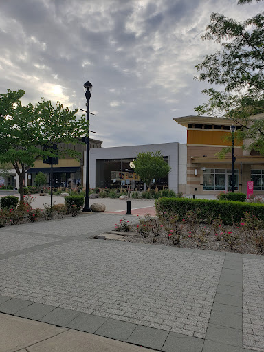 Computer Store «Apple Nanuet», reviews and photos, 8115 Fashion Dr, Nanuet, NY 10954, USA