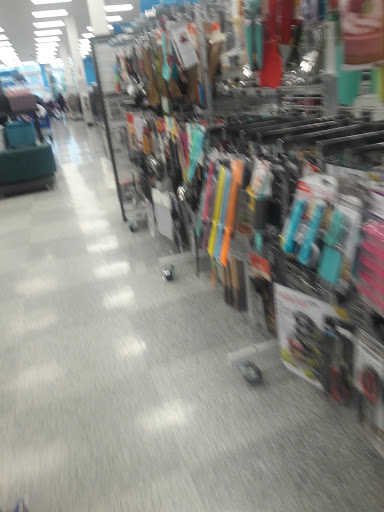 Clothing Store «Ross Dress for Less», reviews and photos, 10700 MacArthur Blvd, Oakland, CA 94605, USA