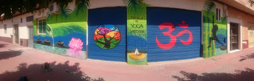 Escuela de Yoga Santosha
