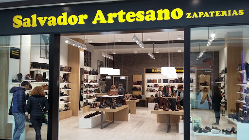 Tiendas para comprar zapatos callaghan Granada