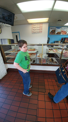 Donut Shop «Heavenly Doughnuts Shop», reviews and photos, 504 NE 102nd Ave, Portland, OR 97220, USA