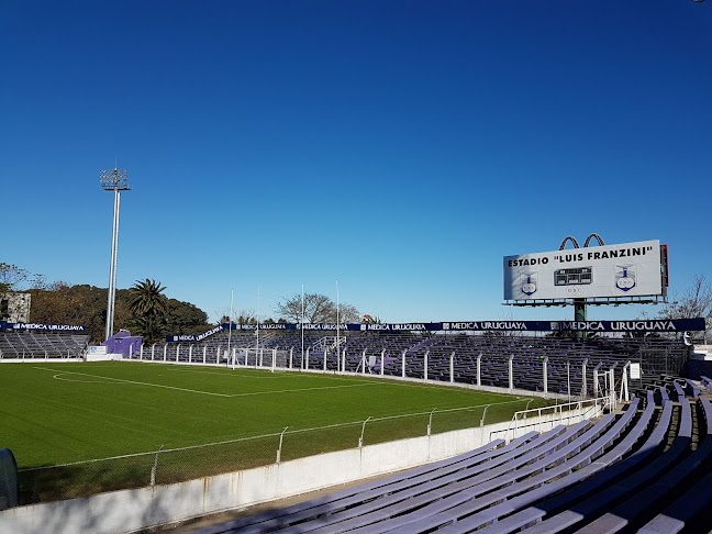Opiniones de Estadio Luis Franzini en Montevideo - Campo de fútbol
