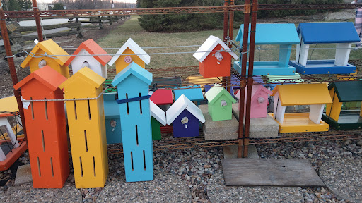 Birdfeeders and Birdhouses