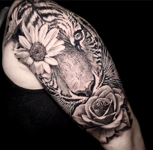 Explore tattoos on side of hand ideas, creative tattoo ideas in San Antonio, available at Firme Copias Tattoo Studio