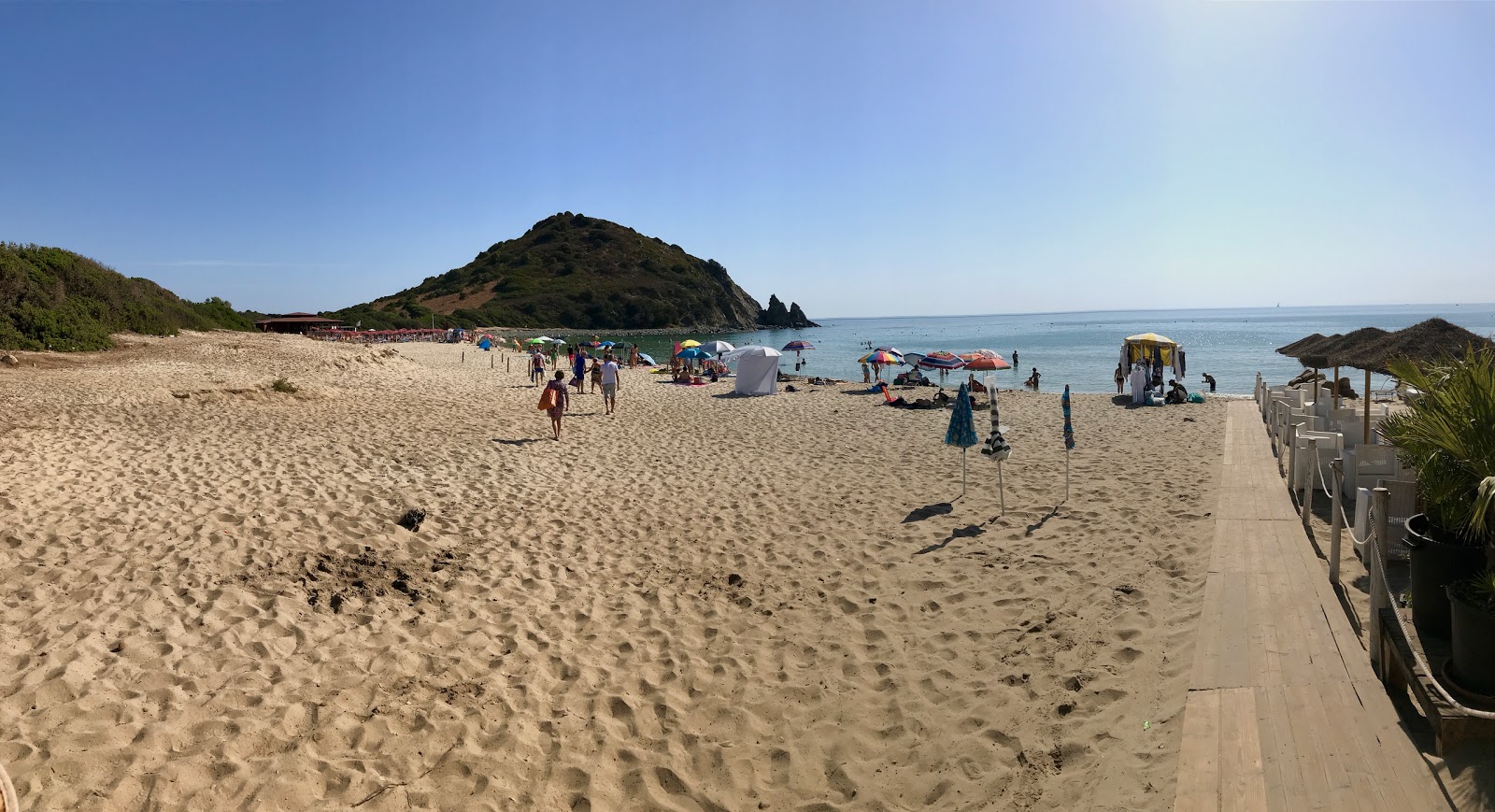 Fotografija Plaža Cala Monte Turno priporočljivo za družine popotnike z otroki