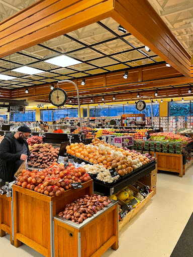 Gourmet Grocery Store «Metropolitan Market Magnolia», reviews and photos, 3830 34th Ave W, Seattle, WA 98199, USA
