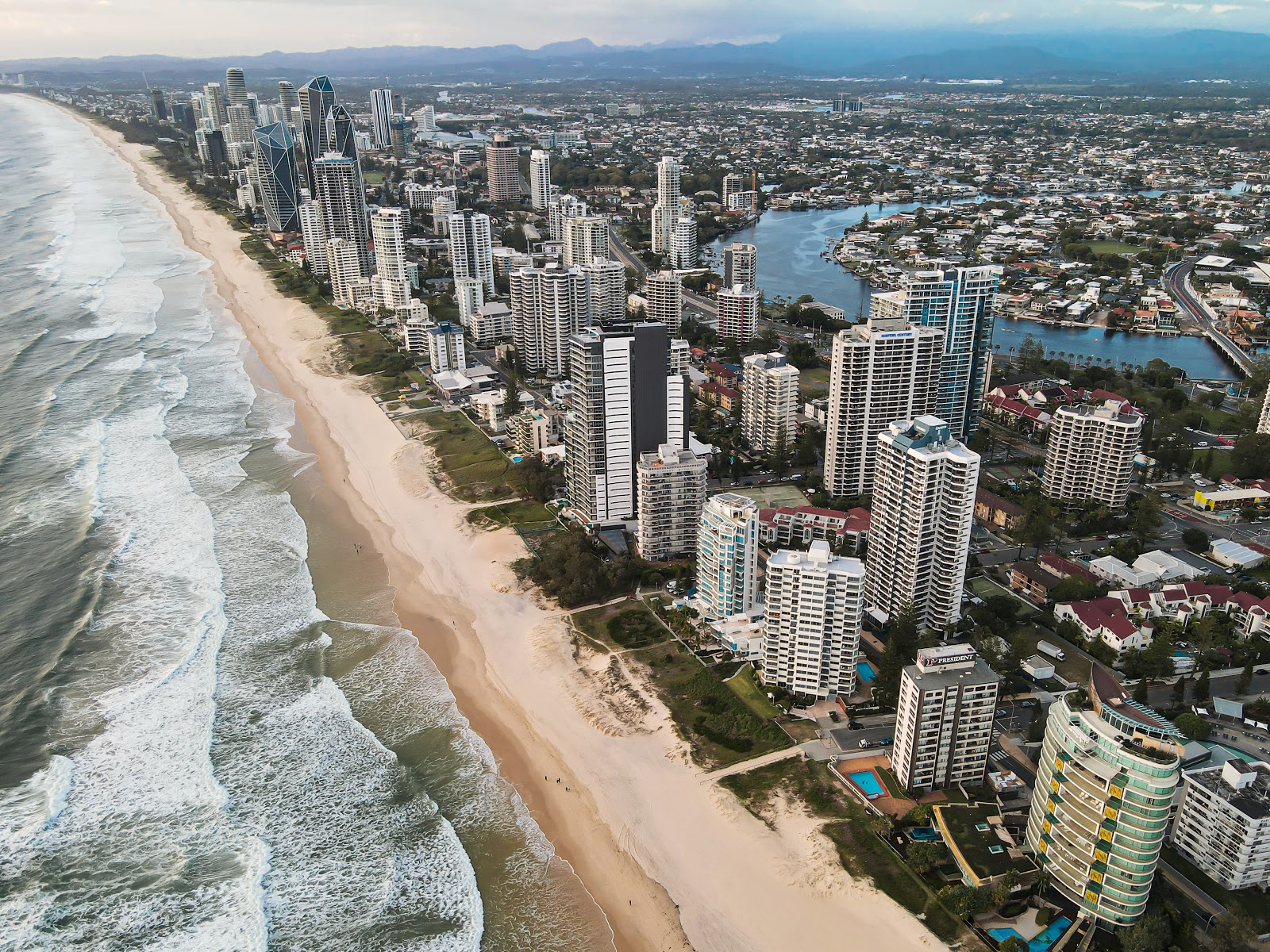 Surfers Paradise Beach photo #8