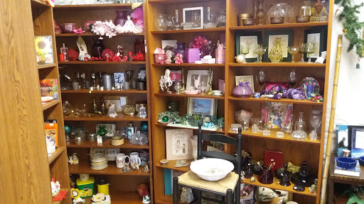 Thrift Store «Lucky Dog Thrift Shop», reviews and photos, 23 Elm St, Nashua, NH 03060, USA