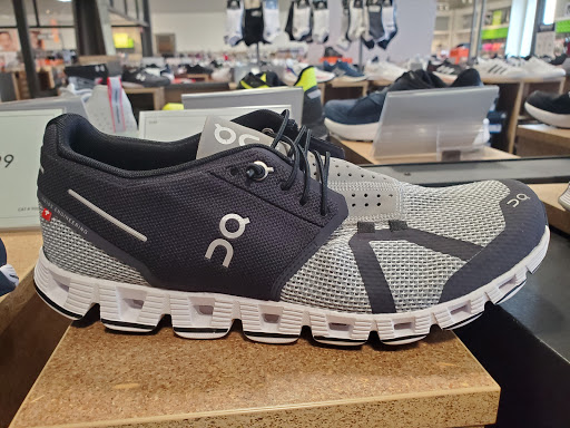 Shoe Store «DSW Designer Shoe Warehouse», reviews and photos, 43713 W Oaks Dr, Novi, MI 48377, USA