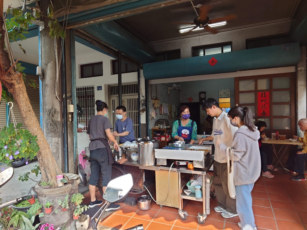 合作街大麵羹 的照片