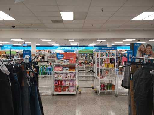 Clothing Store «Ross Dress for Less», reviews and photos, 3450 Village Dr, Castro Valley, CA 94546, USA