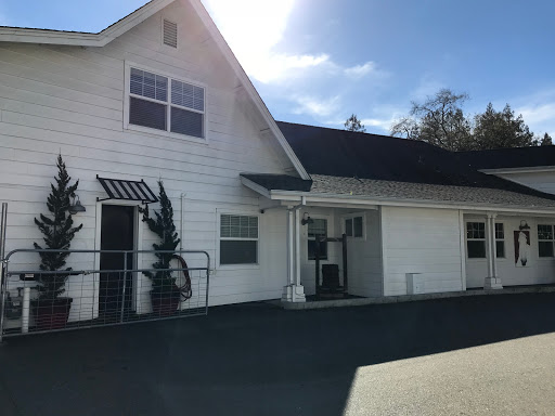 Healdsburg Veterinary Hospital image