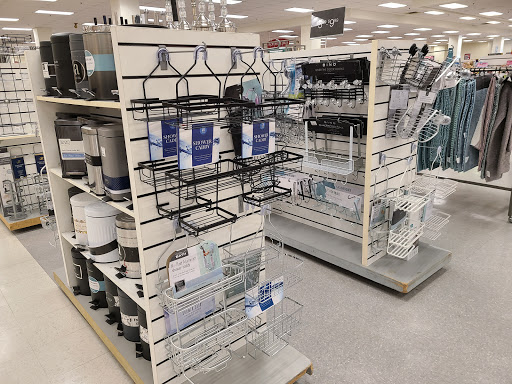 Department Store «T.J. Maxx», reviews and photos, 34 E Ridgewood Ave, Paramus, NJ 07652, USA