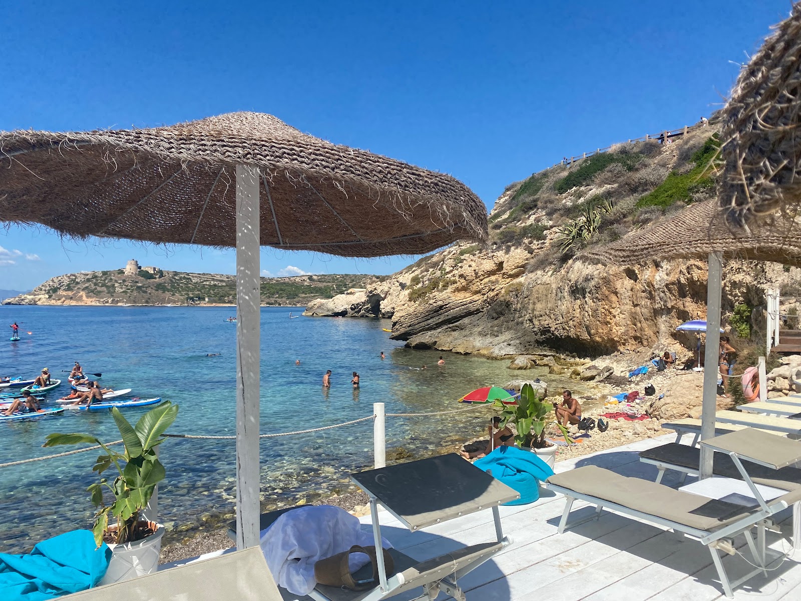 Foto von Cala Murr'e Porcu Beach mit etwas sauber Sauberkeitsgrad