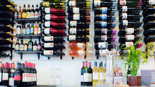 Wine Bar «Downtown Wine Merchants», reviews and photos, 102 Frank H Ogawa Plaza, Oakland, CA 94612, USA