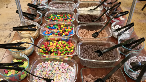 Frozen Yogurt Shop «TartBerry», reviews and photos, 915 SW 9th Ave, Portland, OR 97205, USA