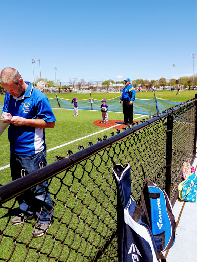 Park «John J Burns Park», reviews and photos, 4990 Merrick Rd, Massapequa Park, NY 11762, USA