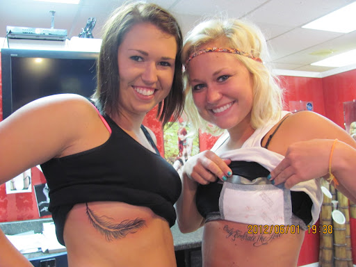 Tattoo Shop «Hot Spot Tattoo & Piercings», reviews and photos, 800 2nd St, Coralville, IA 52241, USA