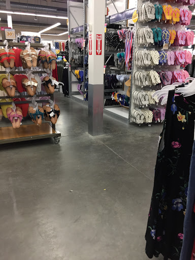 Clothing Store «Old Navy», reviews and photos, 371 Putnam Pike, Smithfield, RI 02917, USA