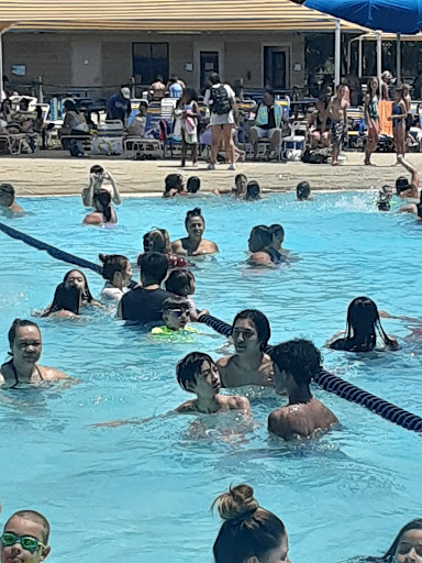 Water Park «Mystic Waters Family Aquatic Center», reviews and photos, 2025 Miner St, Des Plaines, IL 60016, USA