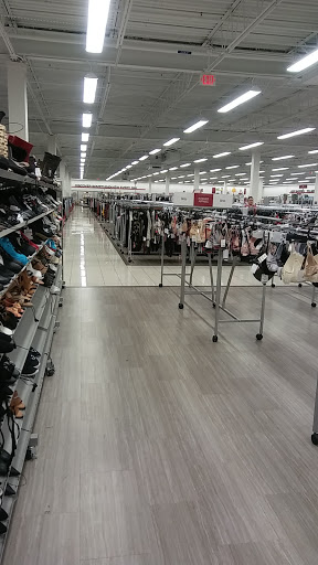 Clothing Store «Burlington Coat Factory», reviews and photos, 515 N Dupont Hwy, Dover, DE 19901, USA