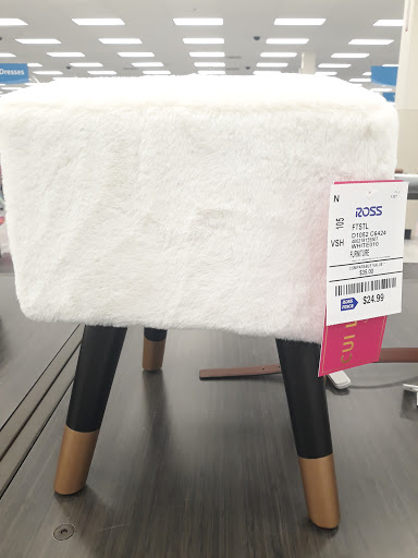 Clothing Store «Ross Dress for Less», reviews and photos, 140 S Mannheim Rd, Hillside, IL 60162, USA