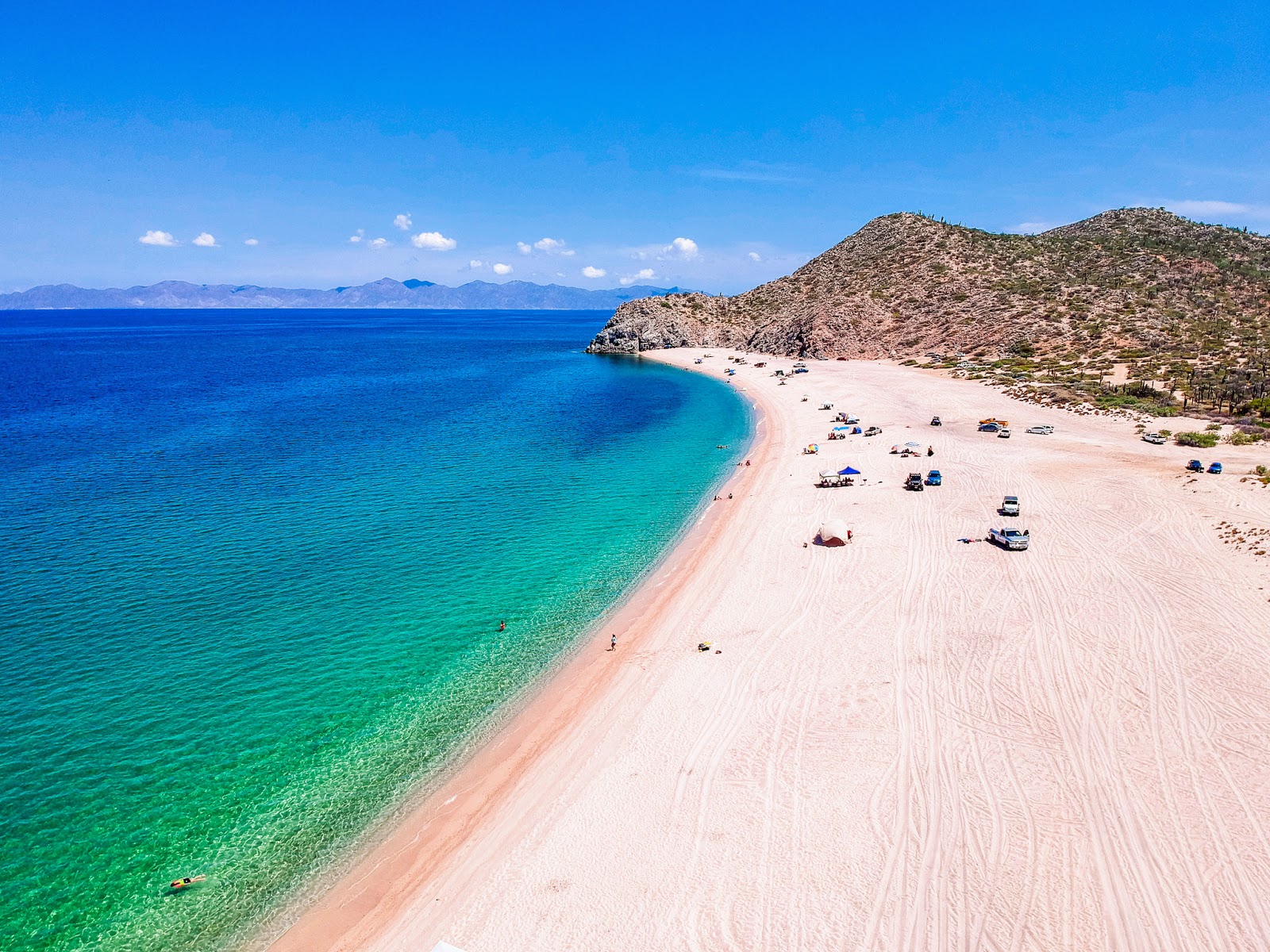 Fotografie cu Plaja El Saltito cu o suprafață de apa pură turcoaz