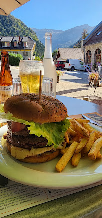 Hamburger du Restaurant français L'Auberge de Saint Pierre à Saint-Pierre-de-Chartreuse - n°1