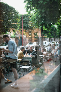 Atmosphère du Restaurant STOLEN GARAGE - CAFÉ VÉLO à Le Pré-Saint-Gervais - n°2