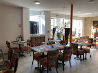 Atmosphère du Restaurant Café de la République à Saint-Médard-de-Guizières - n°5