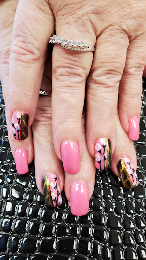 Nail Salon «DH Nails & Spa», reviews and photos, 26923 Maple Valley Black Diamond Rd SE, Maple Valley, WA 98038, USA