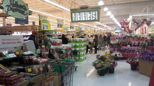 Grocery Store «Giant Food Stores», reviews and photos, 4001 New Falls Rd, Levittown, PA 19056, USA