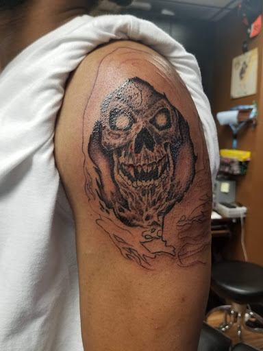 Tattoo Shop «Tattoo Guru», reviews and photos, 7525 Belair Rd, Baltimore, MD 21236, USA