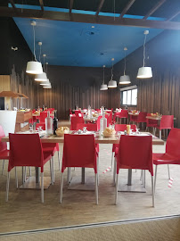 Atmosphère du Restaurant français Restaurant Bar Le Clousis à Saint-Jean-de-Monts - n°2