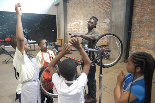 Bicycle Repair Shop «Blackstone Bicycle Works», reviews and photos, 6100 S Blackstone Ave, Chicago, IL 60637, USA