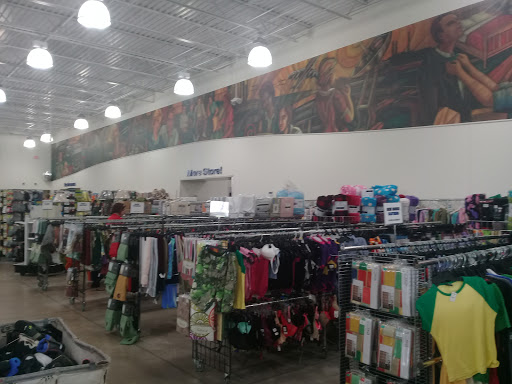 Thrift Store «Goodwill Wesley Chapel Superstore», reviews and photos, 2390 Willow Oak Dr, Wesley Chapel, FL 33544, USA