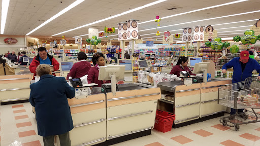 Grocery Store «Market Basket», reviews and photos, 310 Mishawum Rd, Woburn, MA 01801, USA