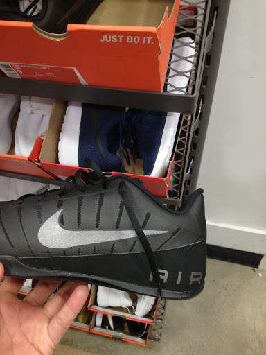 Shopping Mall «Clinton Crossing Premium Outlets», reviews and photos, 20 Killingworth Turnpike, Clinton, CT 06413, USA